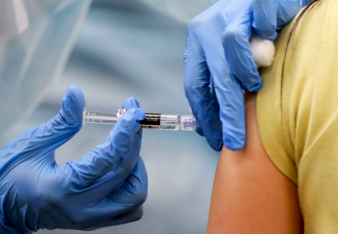 Sinovac dan Sinophram Diizinkan, Kepastian Umrah Menunggu Teknis