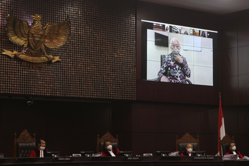 Bagir Manan saat memberikan keterangan di Mahkamah Konstitusi, Jakarta, Kamis (18/11).