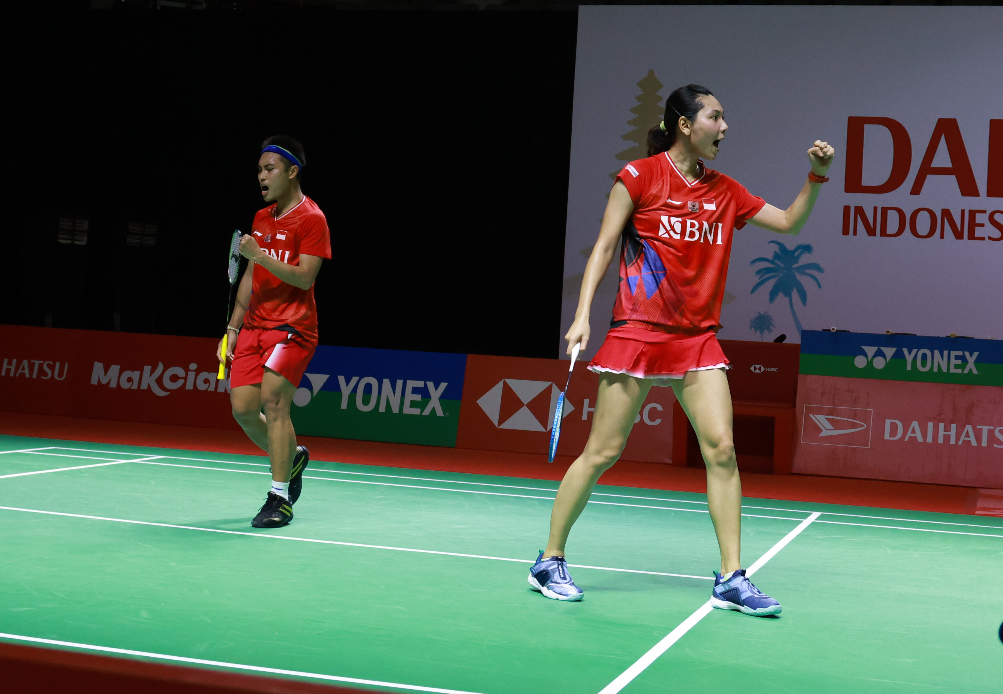 Hafiz Faizal/Gloria Emanuelle Widjaja mengalahkan pasangan Hong Kong Chang Tak Ching/Ng Wing Yung di babak 16 besar Indonesia Masters 2021.