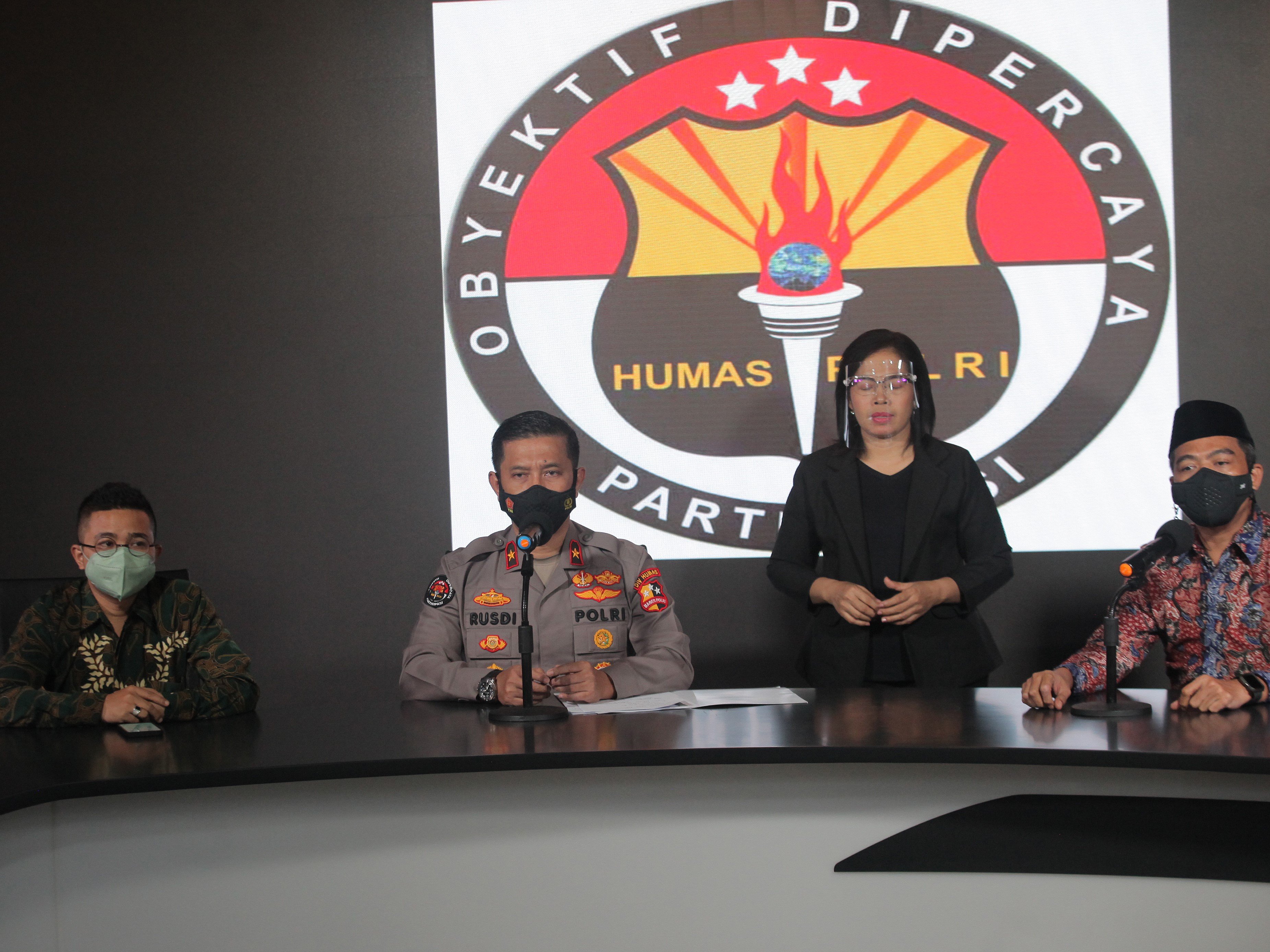 Polri, Kemenag, dan MUI memberikan keterangan pers terkait kasus penangkapan terduga teroris jaringan Jamaah Islamiyah (JI), Rabu (17/11).