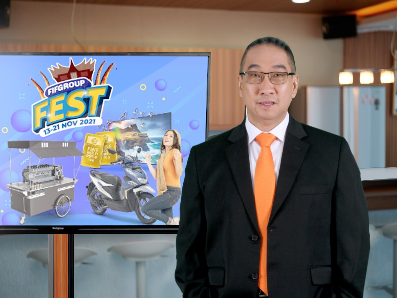 New Motorcycle (NMC) Marketing Director FIFGROUP, Antony Sastro Jopoetro.