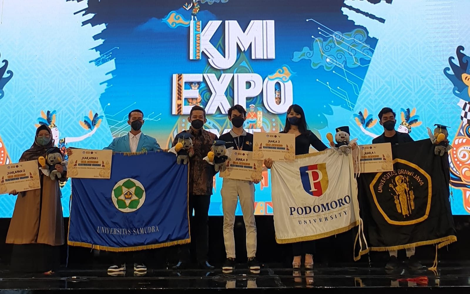 Mahasiswa Podomoro University di ajang KMI Expo 