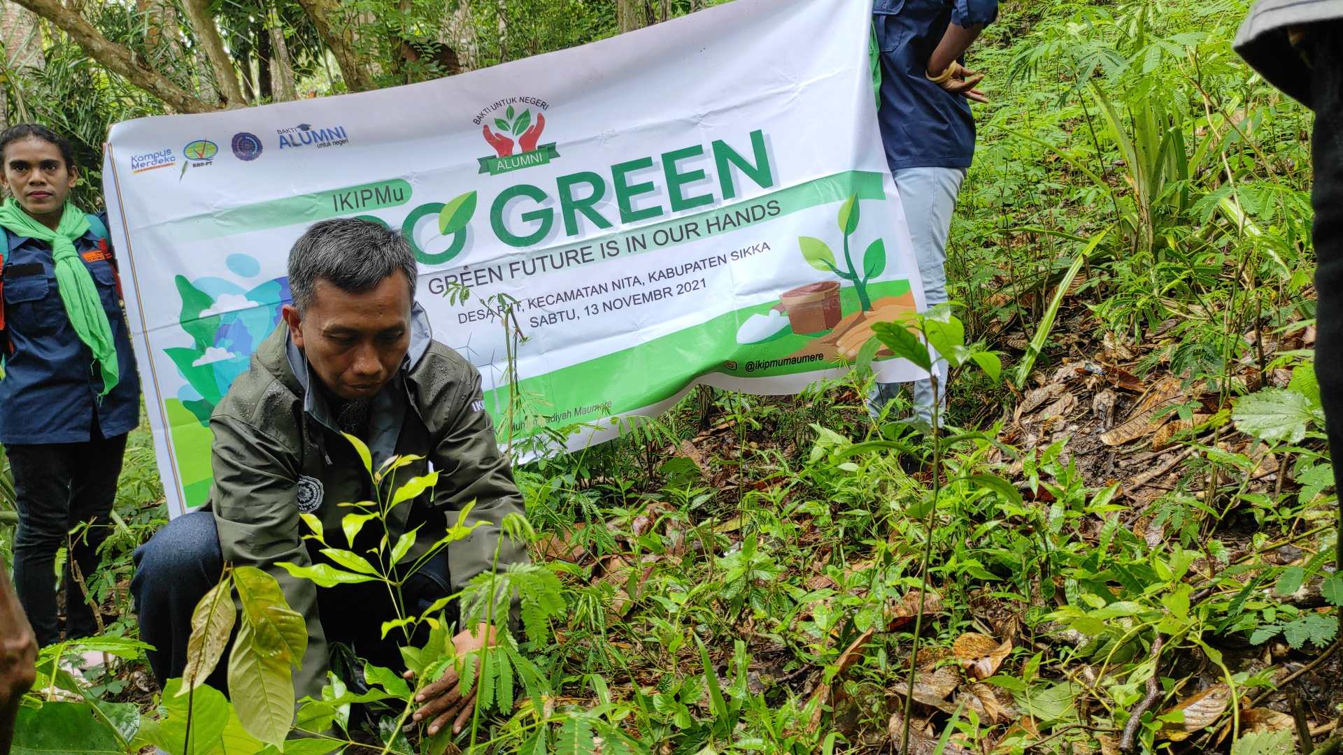 Kegiatan Bakti Alumni IKIP Muhammadiyah Maumere di Desa Riit, kecamatan Nita, Kabupaten Sikka, NTT