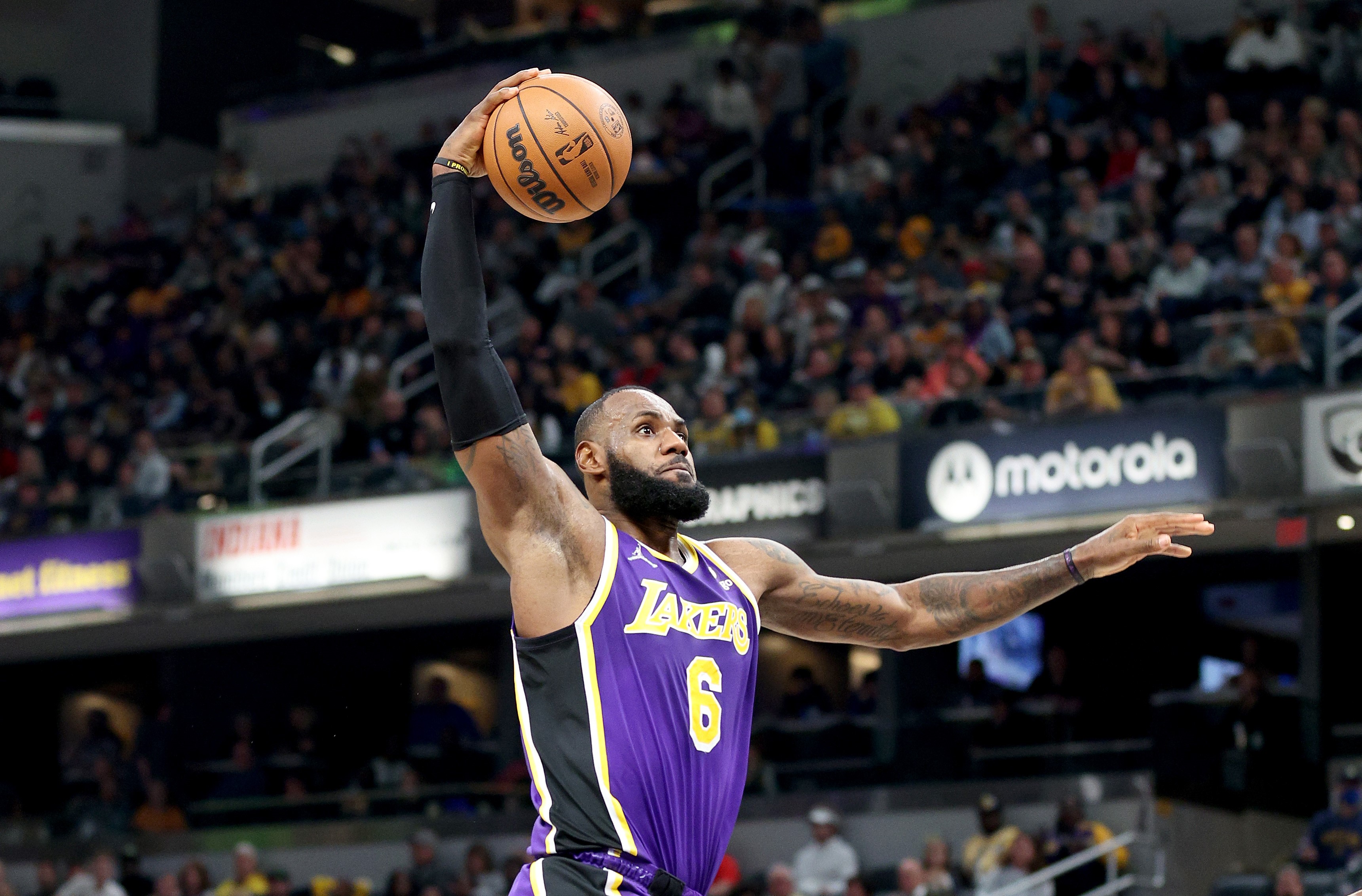 Bintang Los Angeles Lakers LeBron James