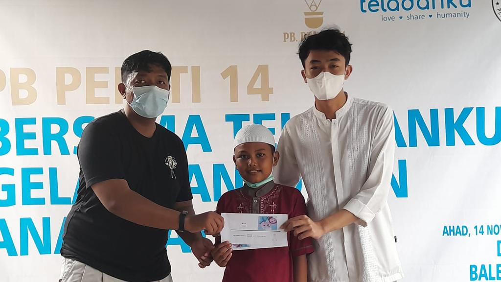 Pemberian santunan dan nasihat keagamaan dari BP Peniti Bekasi.