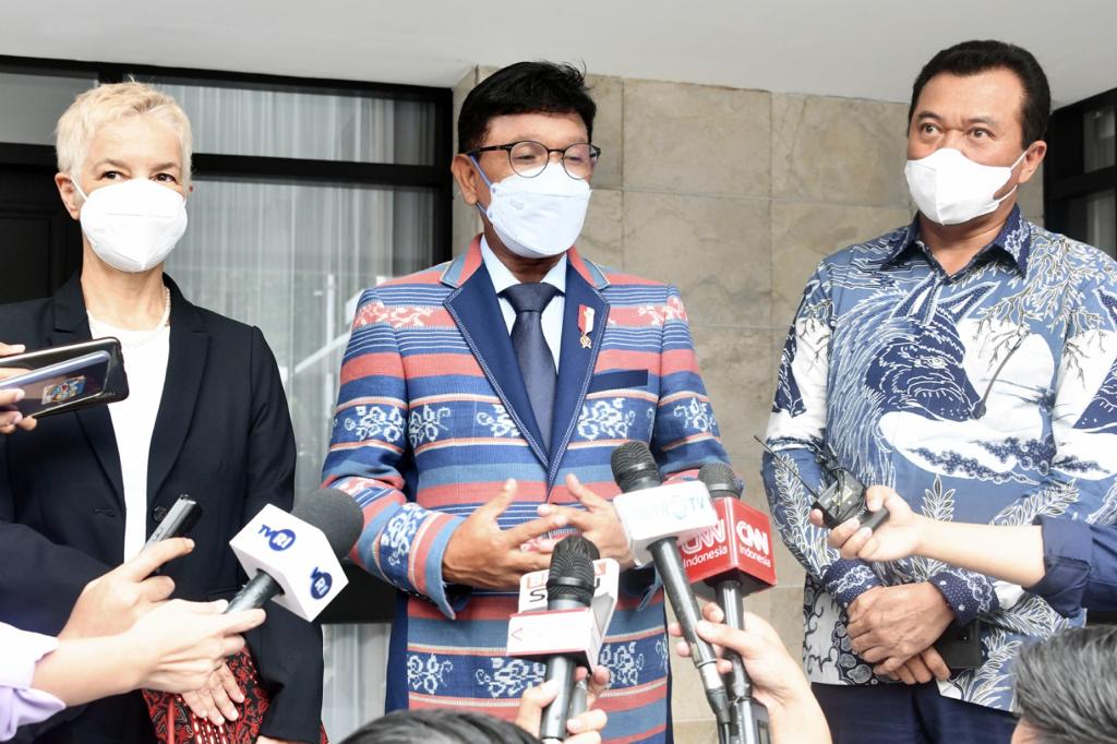 Menkominfo Johnny G Plate usai bertemu Duta Besar Portugal Maria João Falcão Poppe Lopes Cardoso