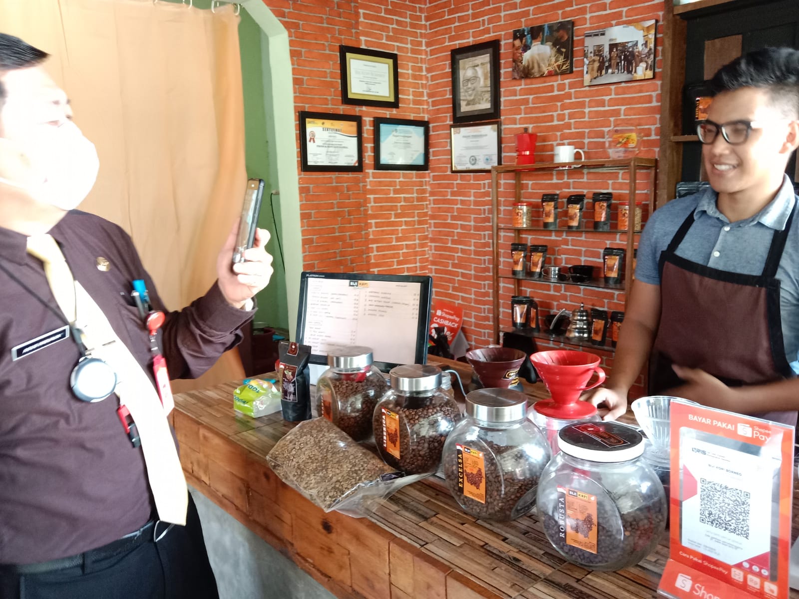 Suasana di Kampung Kopi, Banjarbaru, Kalsel.