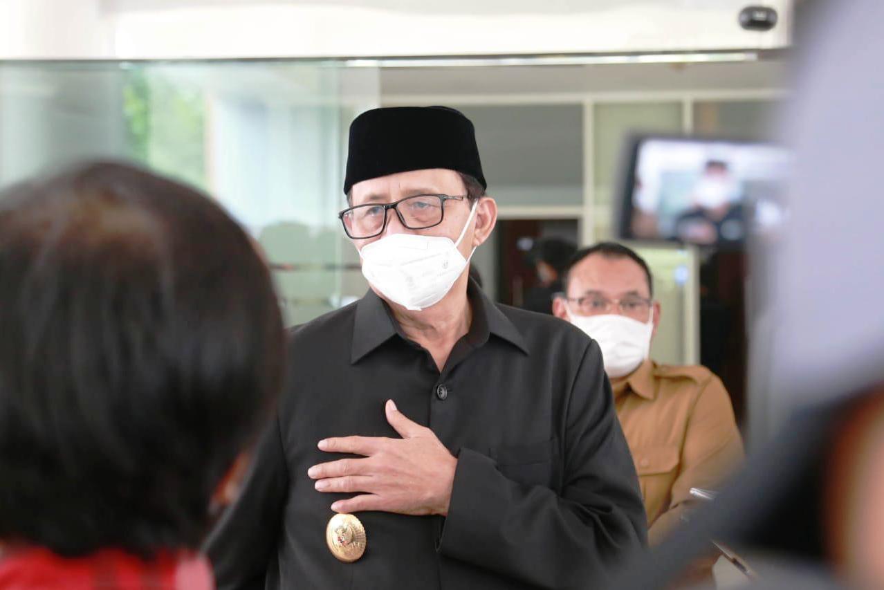 GUBERNUR Banten Wahidin Halim