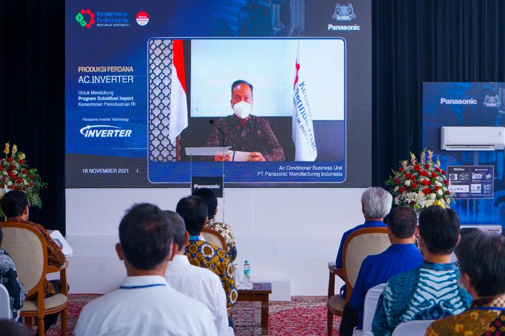 Menperin) Agus Gumiwang Kartasasmita menghadiri secara virtual pada acara Produksi Perdana Produk AC inverter tersebut, Selasa (16/11