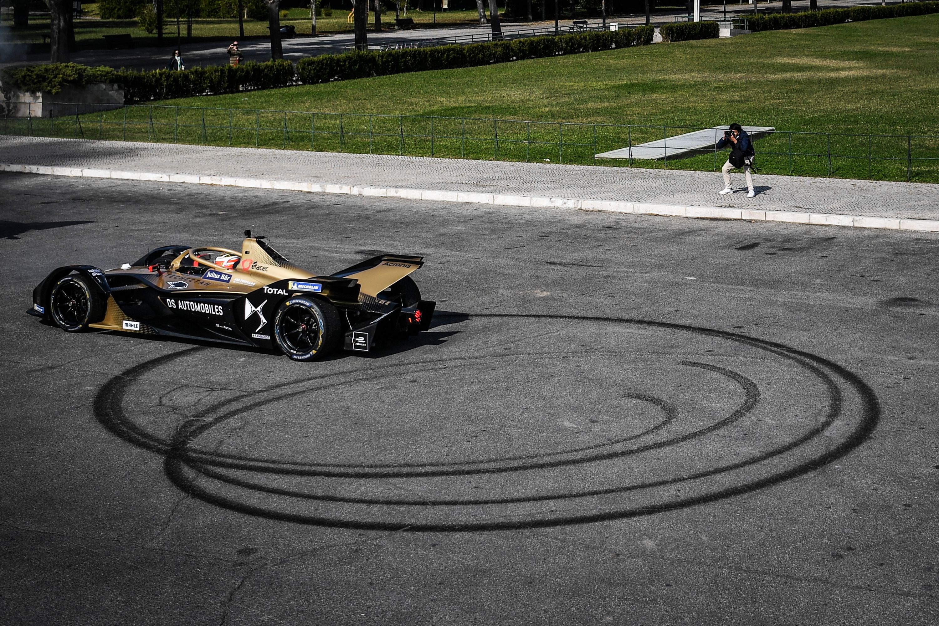 Mobil balap Formula E