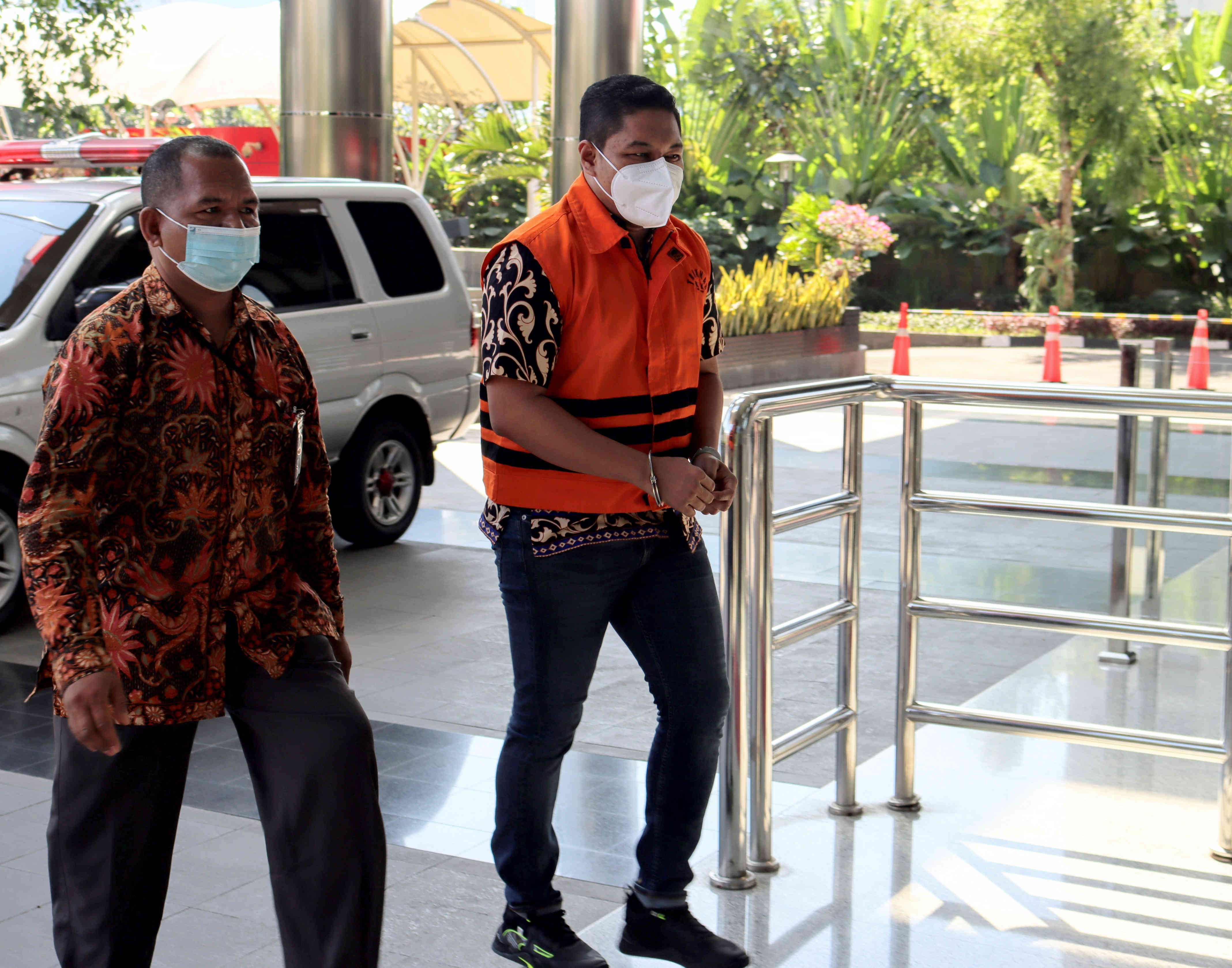 Mantan penyidik KPK Stepanus Robin Pattuju yang menerima suap di perkara Tanjungbalai