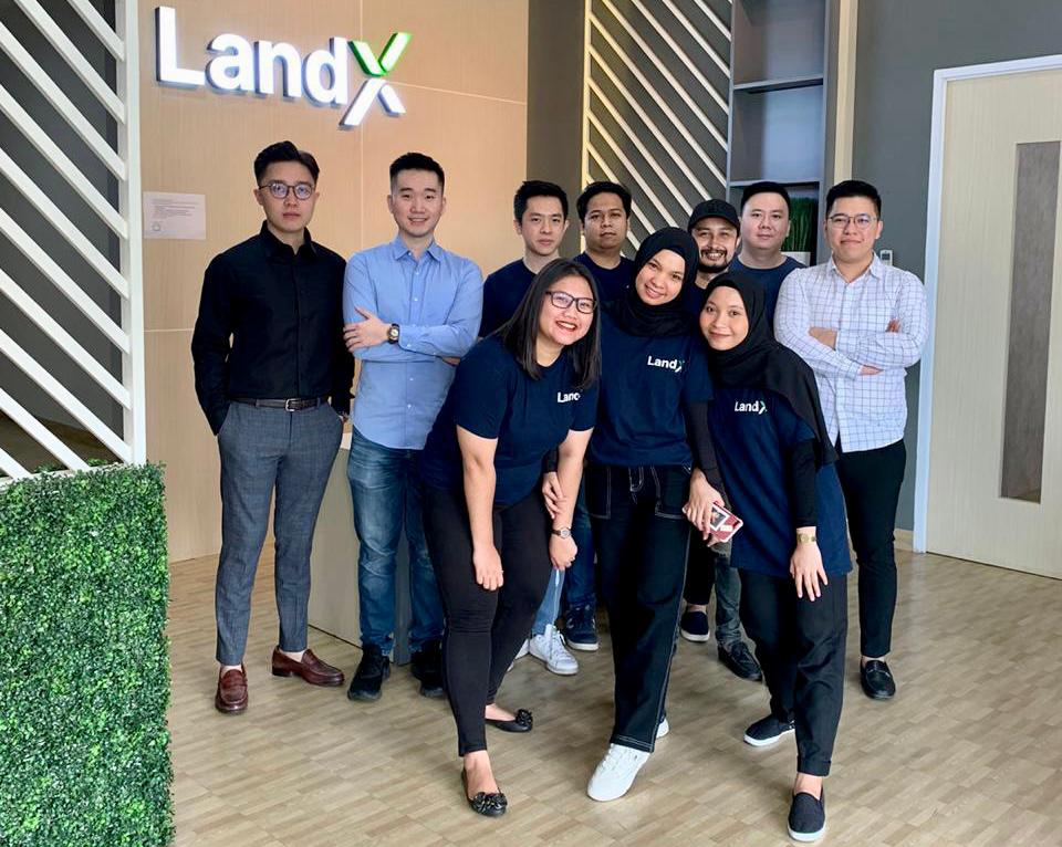 Anak-anak muda yang mengisi posisi strategis di LandX
