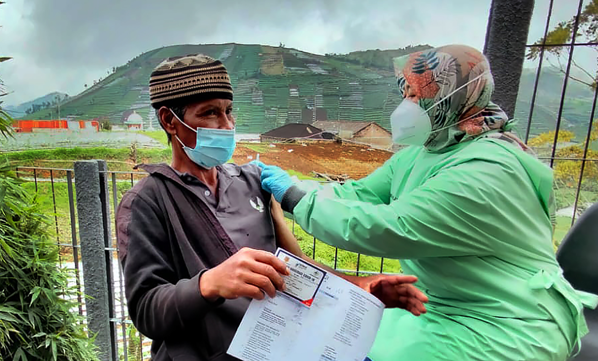 Vaksinasi Covid-19 di Dieng, Jawa Tengah