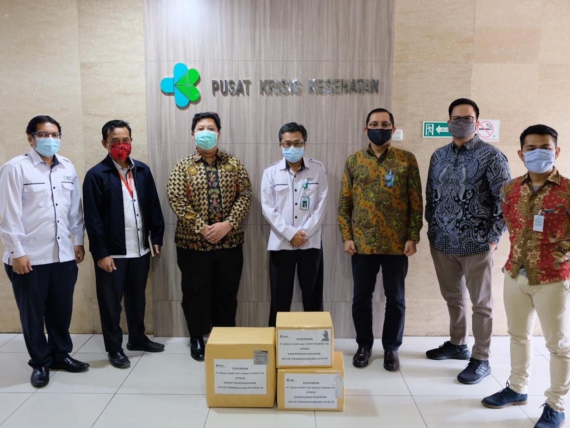 Bantuan itu sebesar US$150.000 atau sekitar Rp2,14 miliar untuk penanganan covid-19 kepada masyarakat setempat.