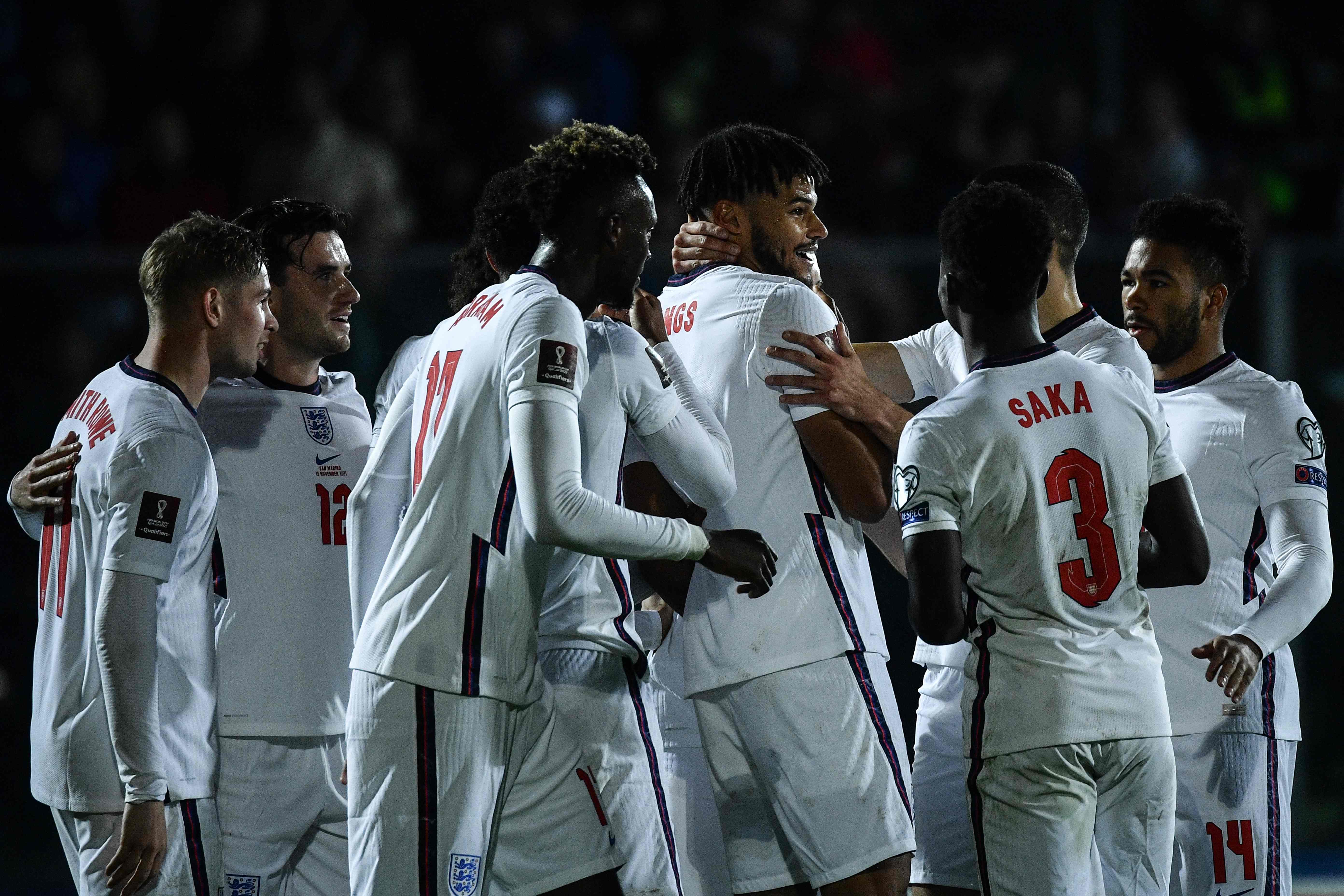 Para pemain Inggris melakukan selebrasi usai mencetak gol ke gawang San Marino di laga kualifikasi Piala Dunia.