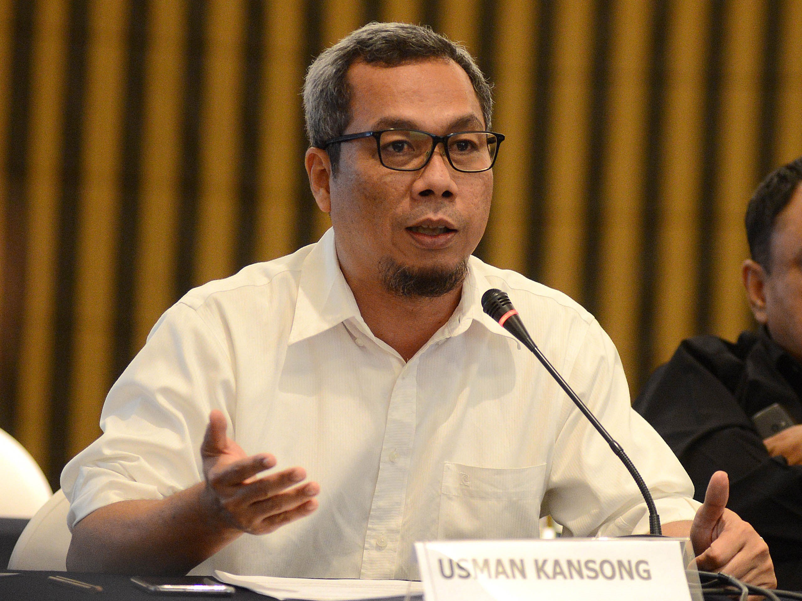 Usman Kansong.