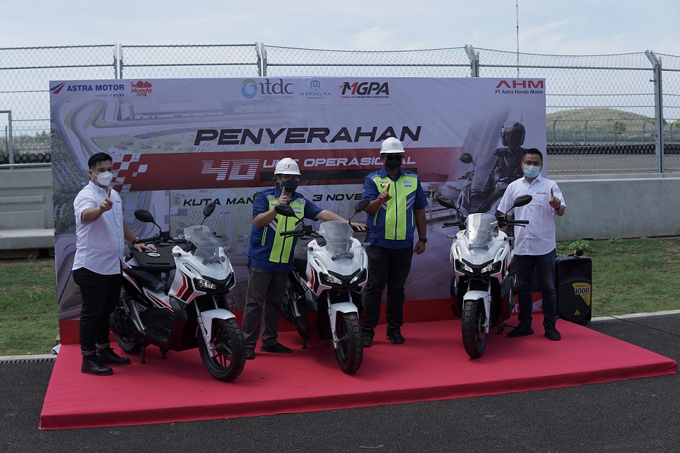 Penyerahan Honda ADV150 kepada pengelola Sirkuit Mandalika