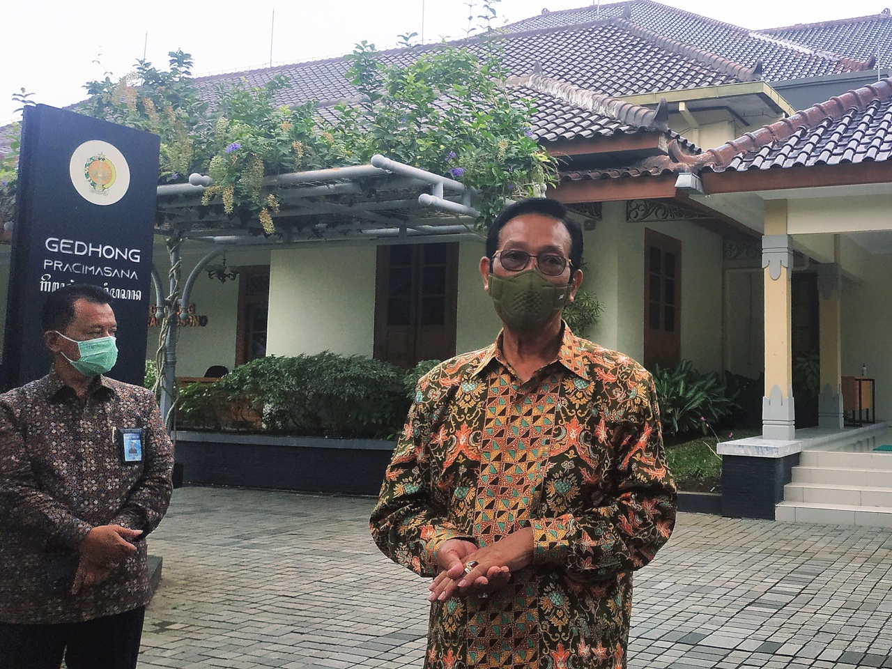 Gubernur Daerah Istimewa Yogyakarta Sri Sultan Hamengku Buwono X