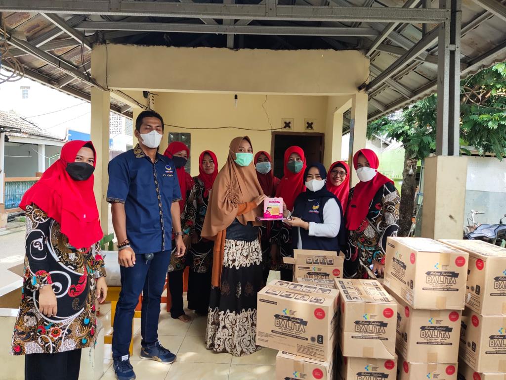 NasDem Karawang Bantu Pemenuhan Gizi Balita dan Ibu Hamil