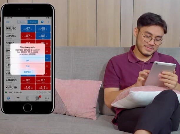 Munculnya aplikasi seluler SalmaFX Trader App, perdagangan dapat dilakukan di mana saja dan kapan pun.