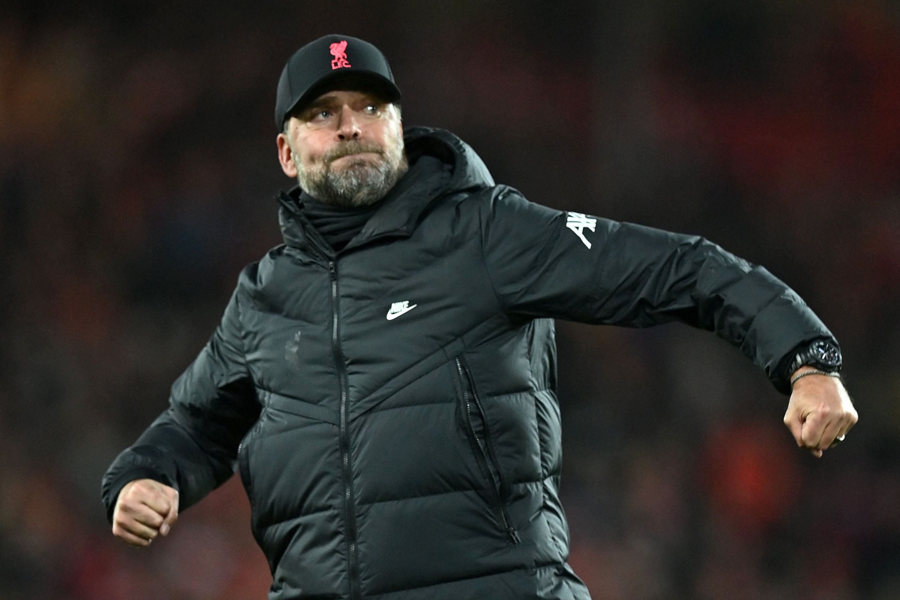 Pelaatih Liverpool Jurgen Klop selebrasi saat timnya membantai Arsenal, di Anfield, Sabtu malam (20/11)