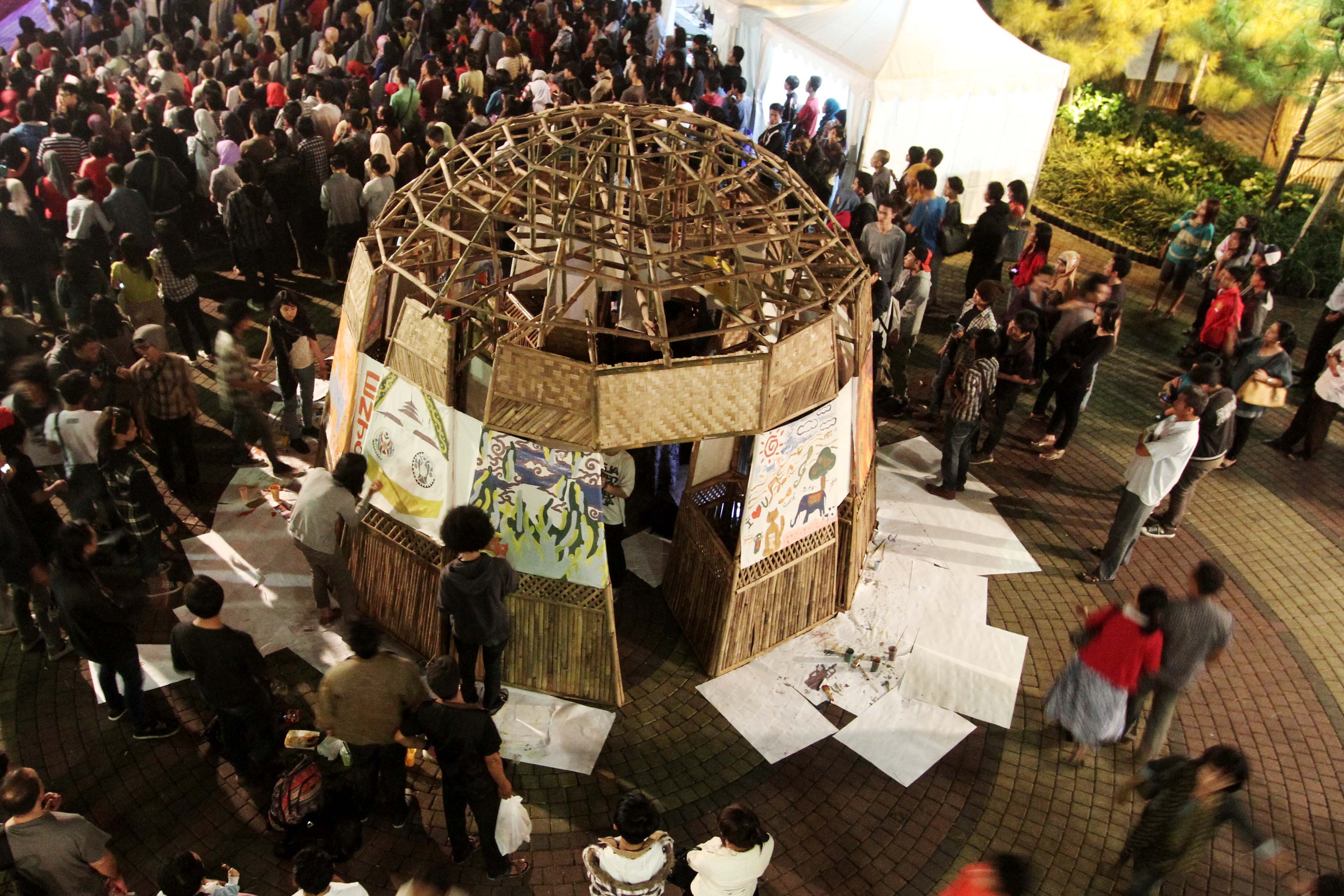 Suasana pameran di Ciwalk, Kota Bandung, sebelum pandemi covid-19
