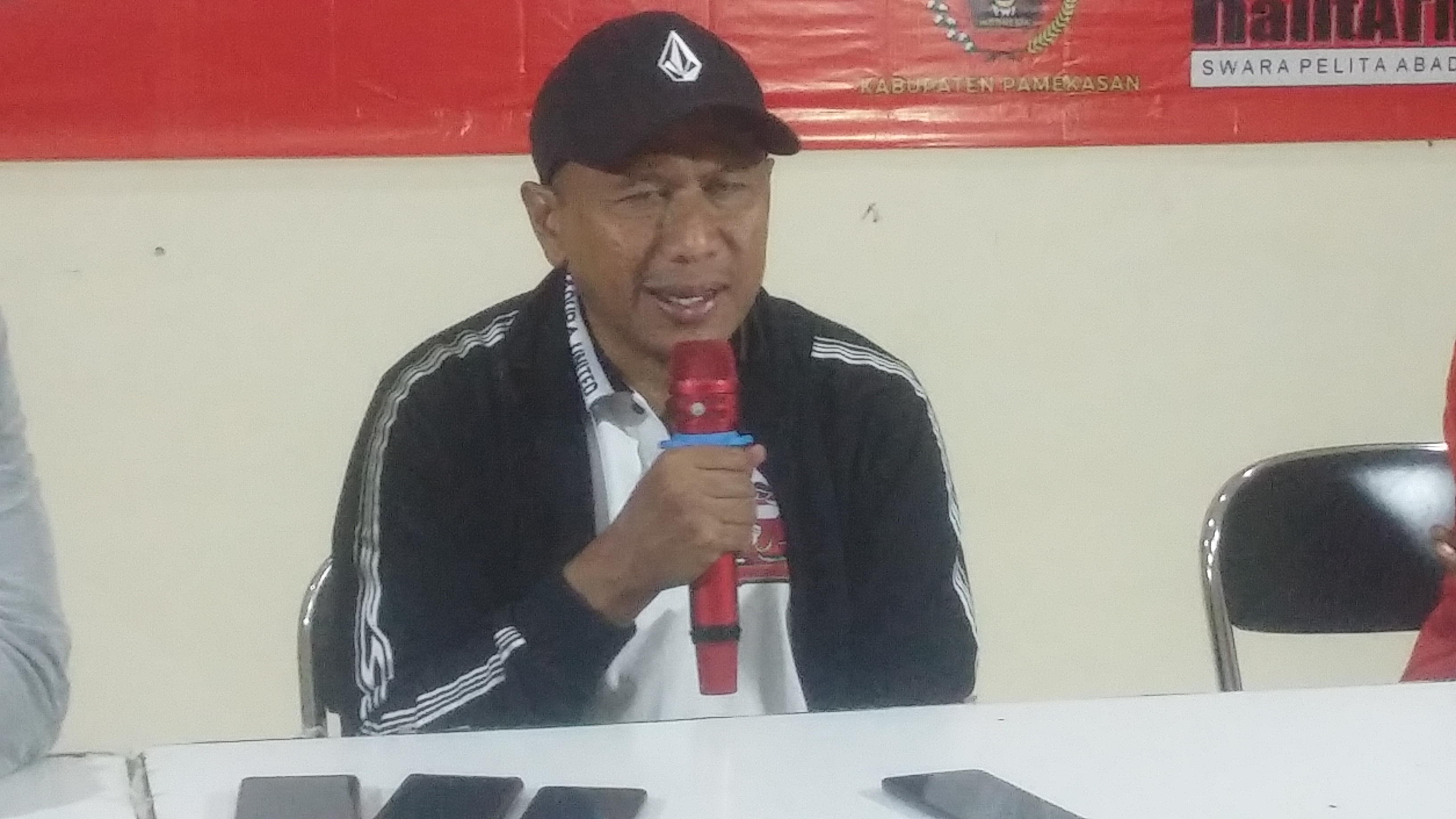 Pelatih Rahmad Darmawan kini telah ditunjuk sebagai pelatih Rans Cilegon United FC.  