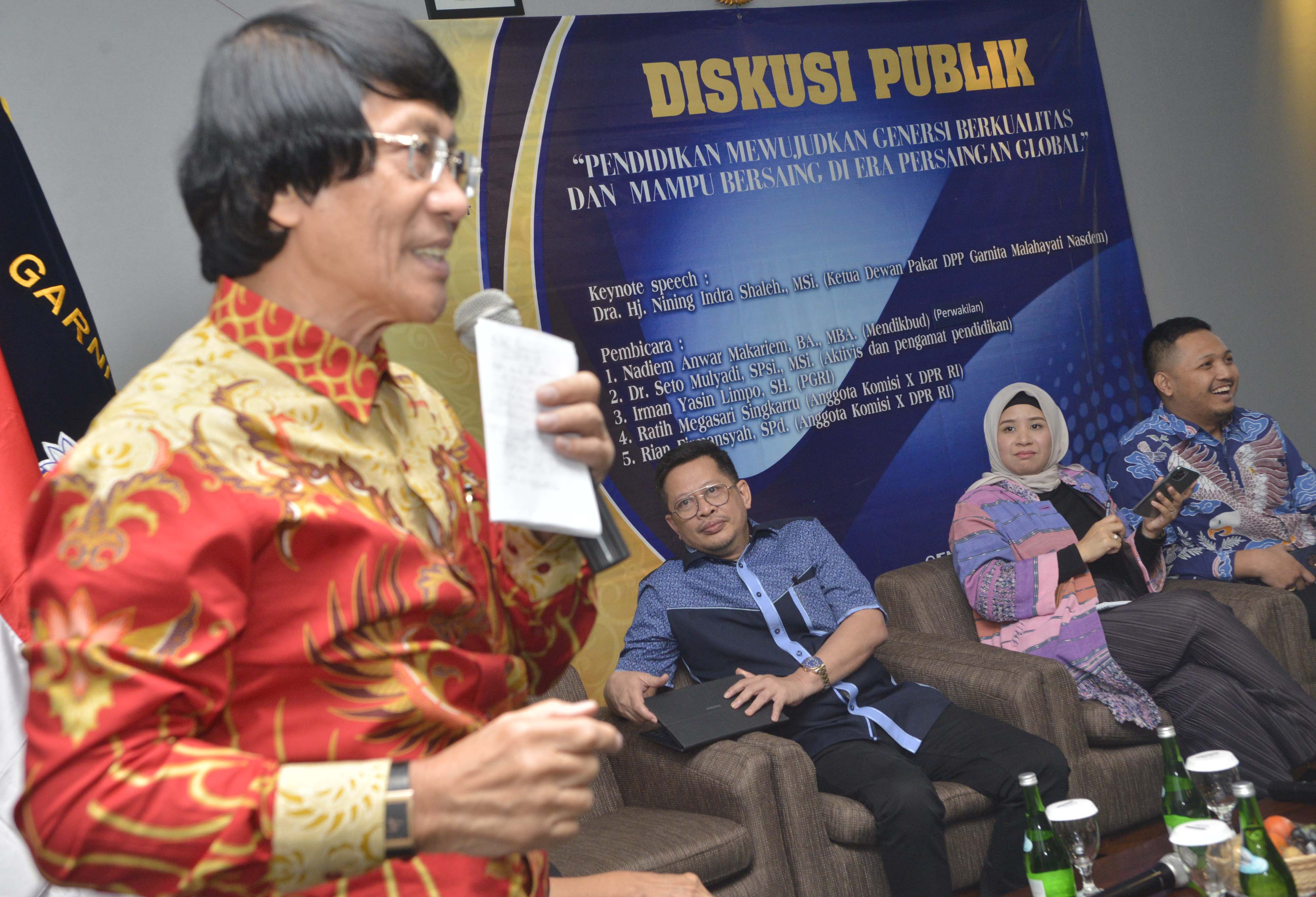  PENDIDIKAN ANAK: Psikolog Seto Mulyadi menjadi pembicara dalam diskusi Pendidikan yang diadakan oleh DPP Garnita Malahayati NasDem di Jakar