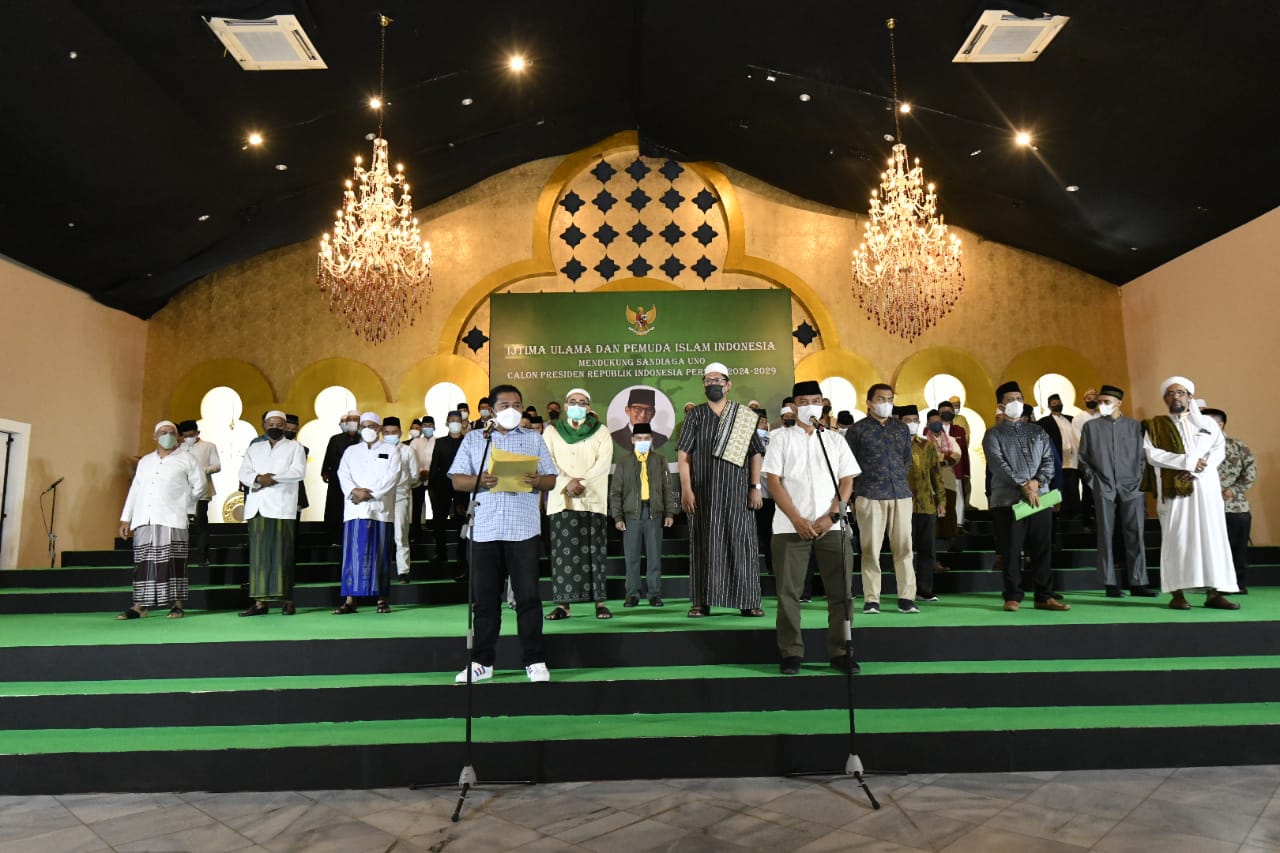 Deklarasi dukungan untuk Sandiaga Uno maju dalam Pilpres 2024 oleh ulama dan pemuda Islam, Selasa (9/11)