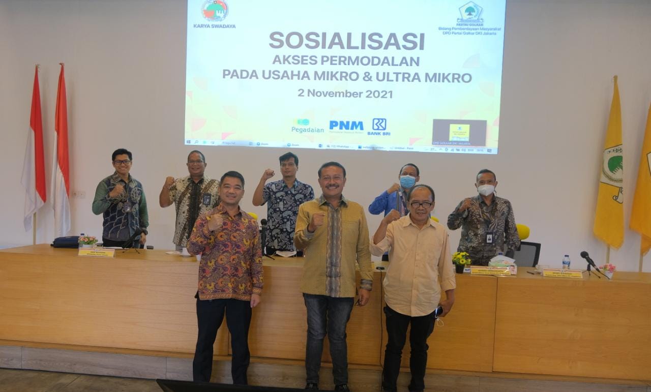 Wakil Ketua Komisi VI DPR Demer (tengah) saat acara Sosialisasi Akses Permodalan pada Usaha Mikro & Ultra Mikro.