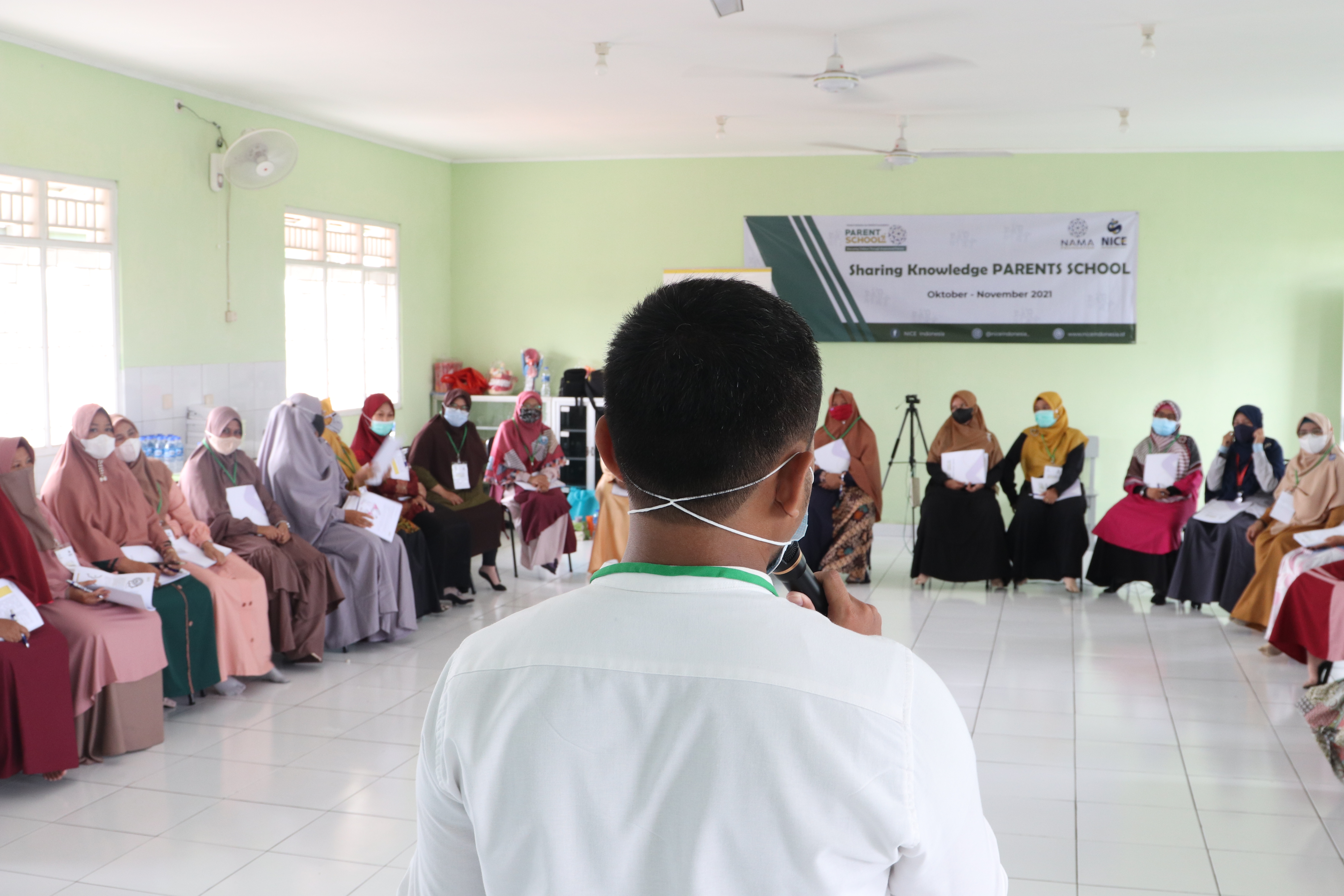 Dorong Praktik Pengasuhan Anak yang Positif, Ratusan Orang Tua Ikuti Program Parents School 