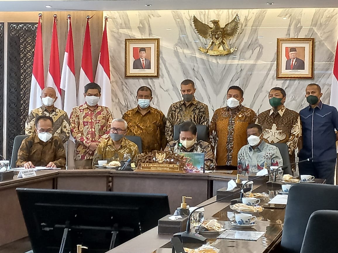 Pertemuan Forum Silaturahmi Asosiasi Travel Haji dan Umroh (Forum SATHU) dengan Menko Perekomian Airlangga Hartarto, Selasa (16/11).  