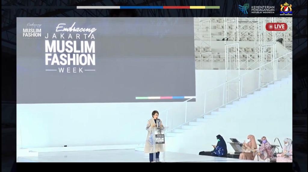 Acara Embracing Jakarta Muslim Fashion Week.