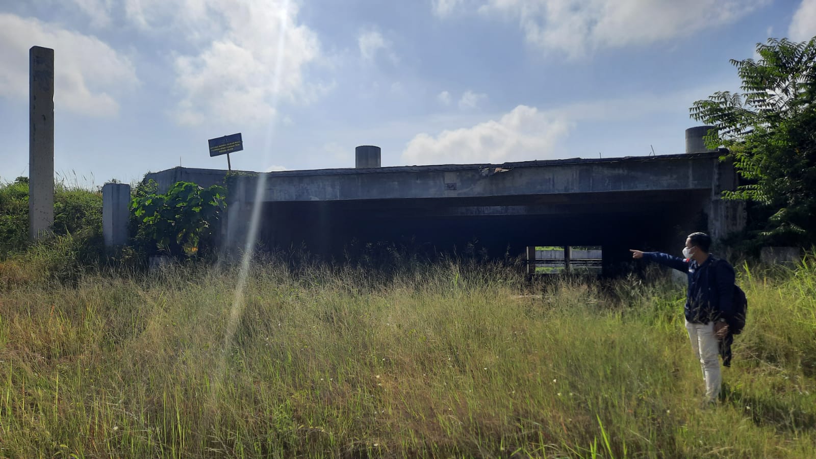 Proyek mangkrak pembangunan Masjid Raya Sriwijaya di Jakabaring.