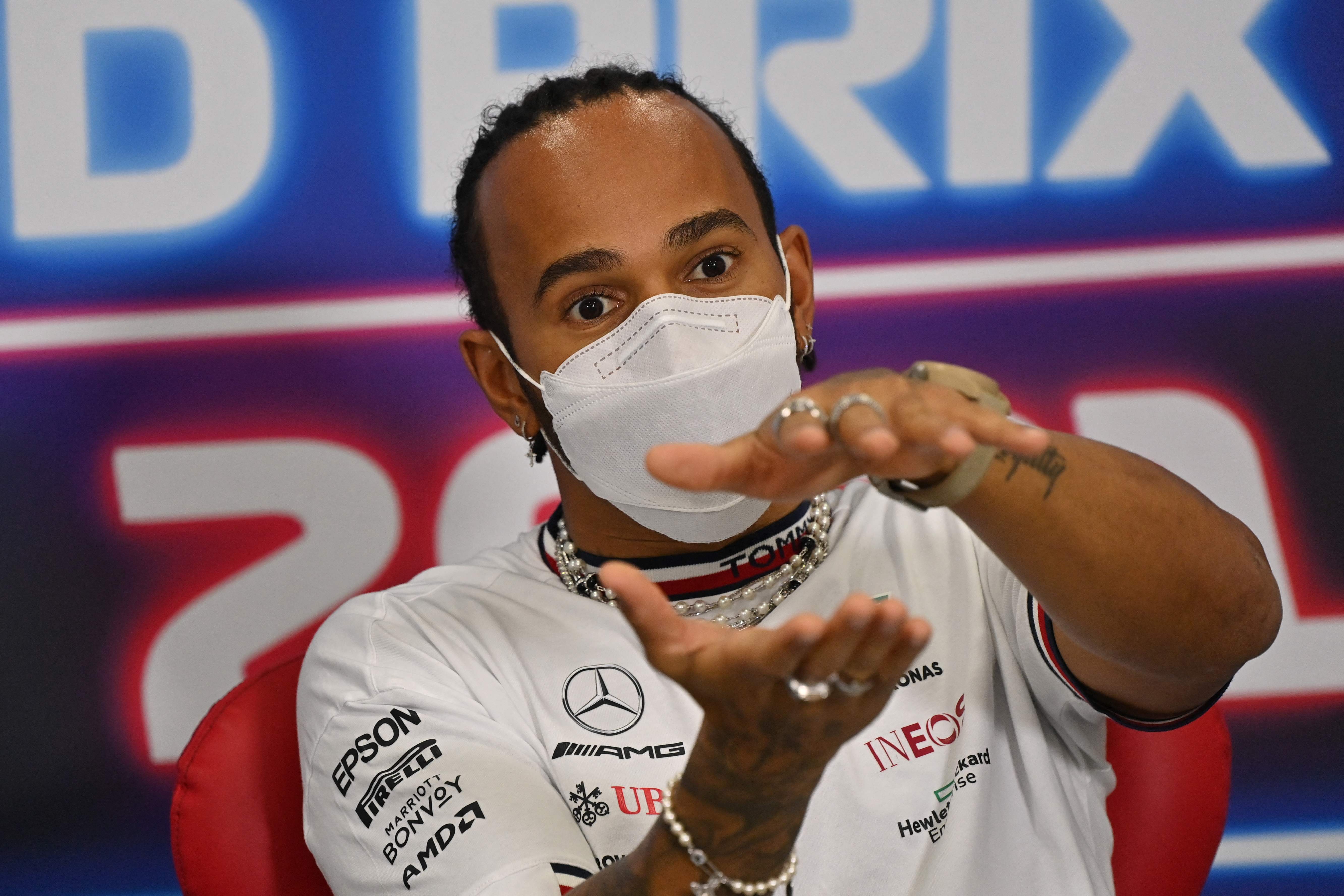 Pembalap Mercedes Lewis Hamilton