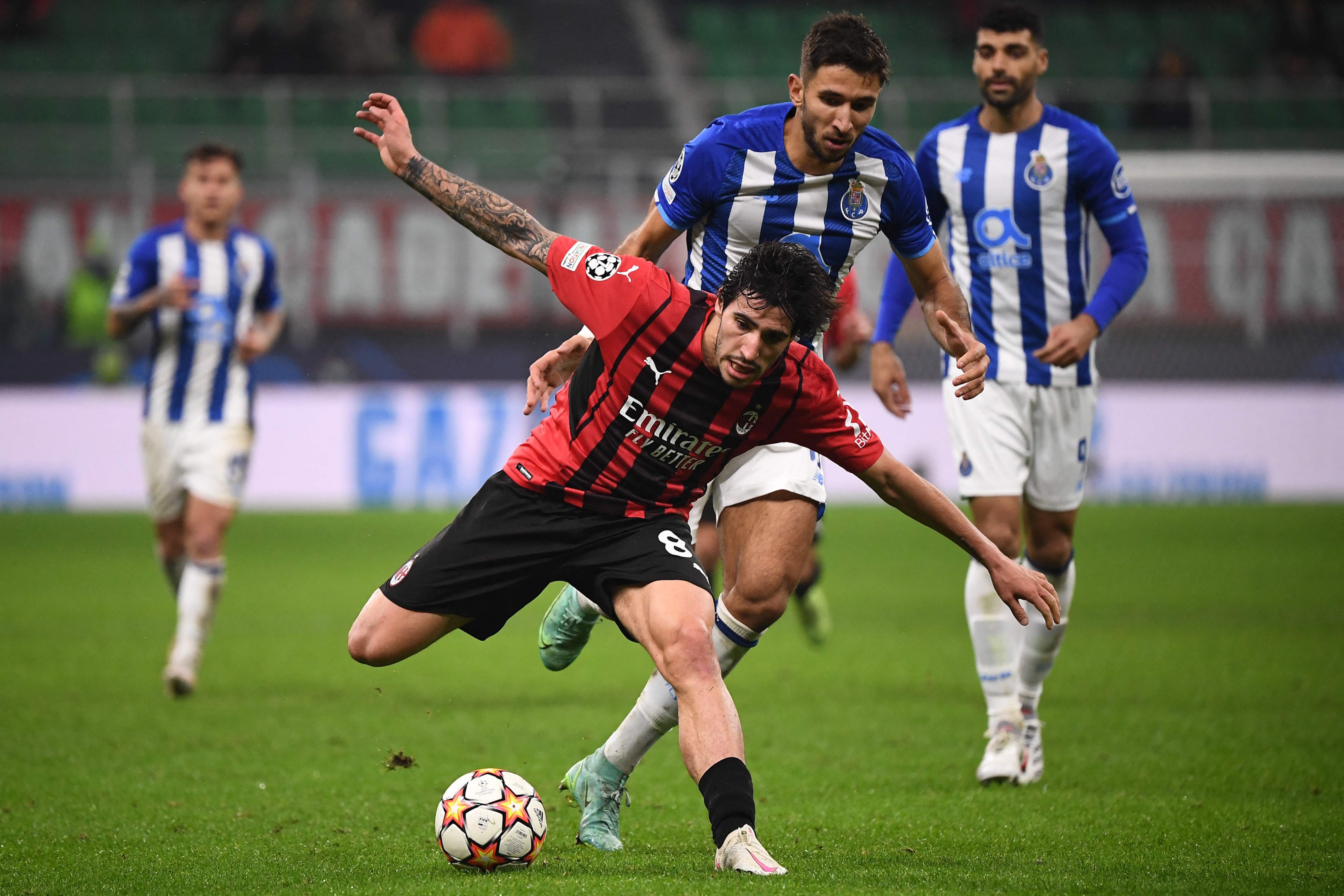 Gelandang AC Milan Sandro Tonali