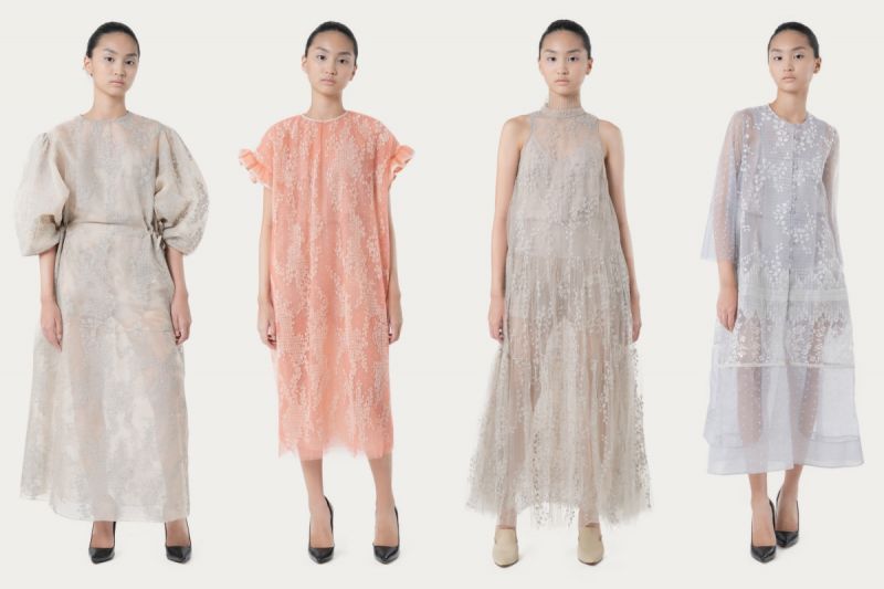 Sapto Djojokartiko Hadirkan Koleksi Akhri Tahun Holiday Spirit