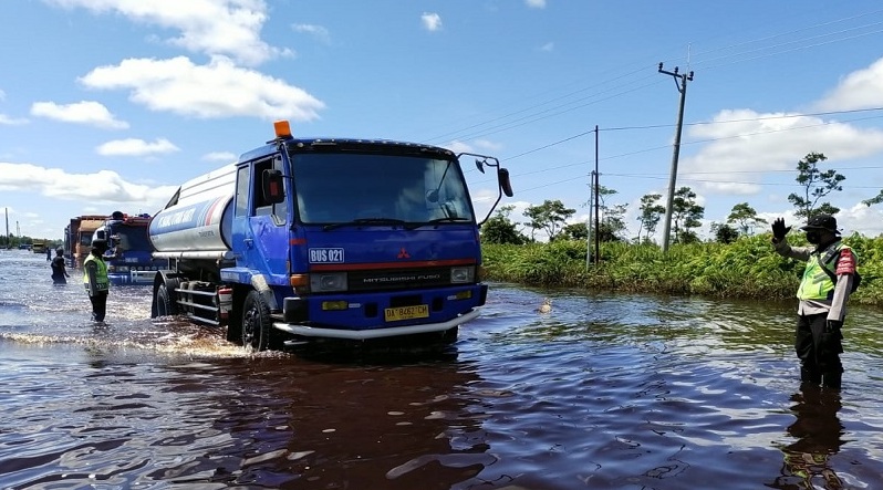 Banjir masih menggenangi wilayah Kabupaten Pulang Pisau, Provinsi Kalimantan Tengah. 