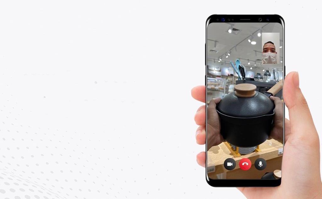 Fitur virtual tour ini akan menghubungkan konsumen dengan virtual assistant yang telah disiapkan di setiap gerai.