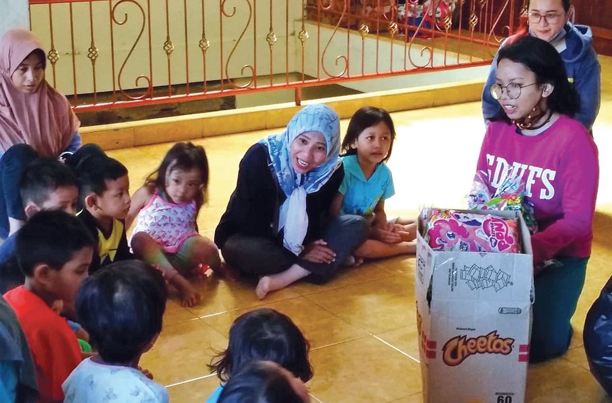 Kunjungan panti anak.