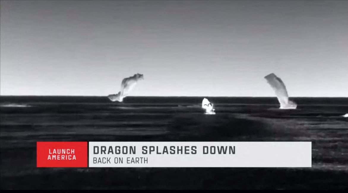 Pencitraan video termal langsung menangkap sekilas kapsul yang melesat seperti meteor di langit malam di atas Teluk.