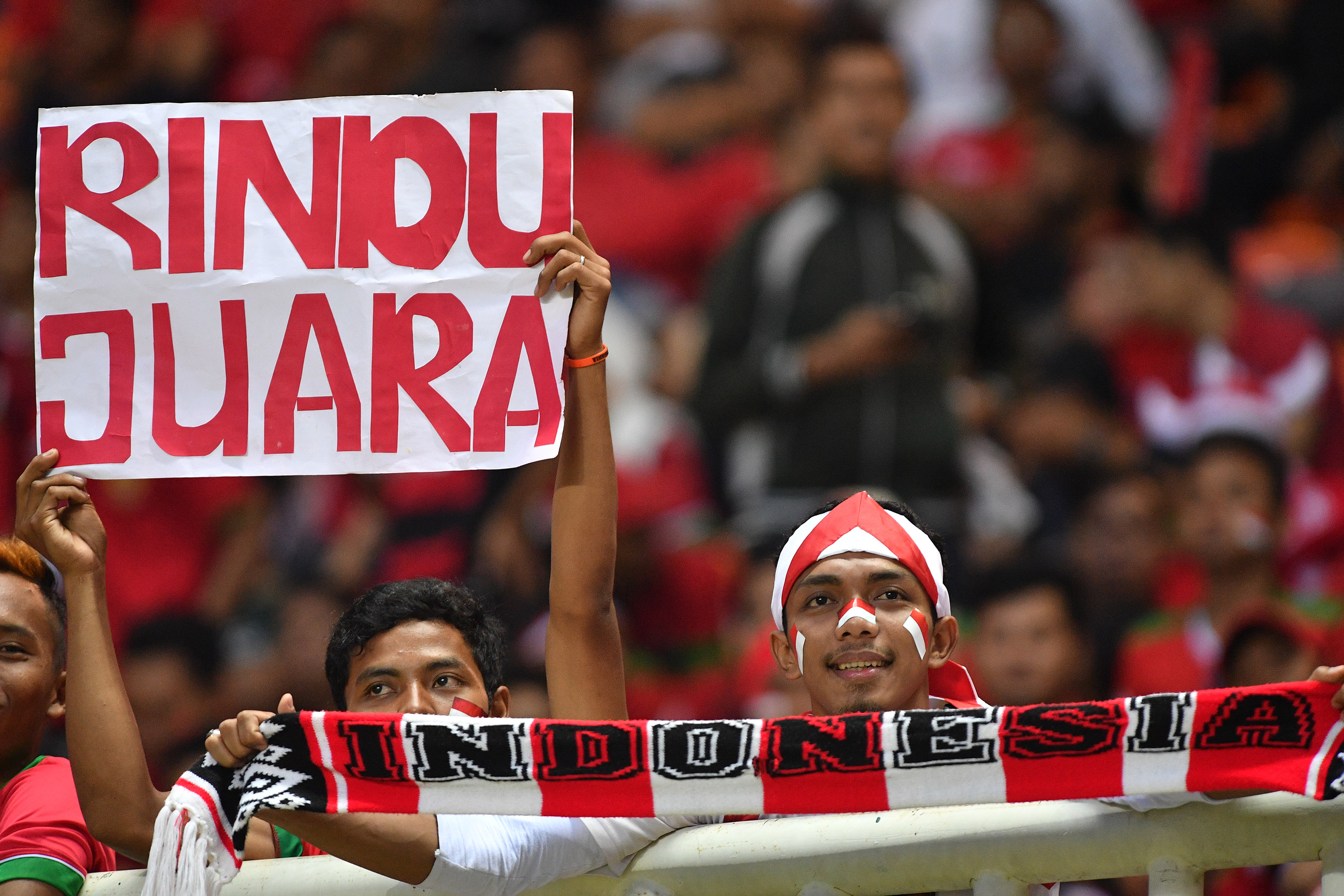 Dukungan suporter untuk Timnas Indonesia di Piala AFF 2016.