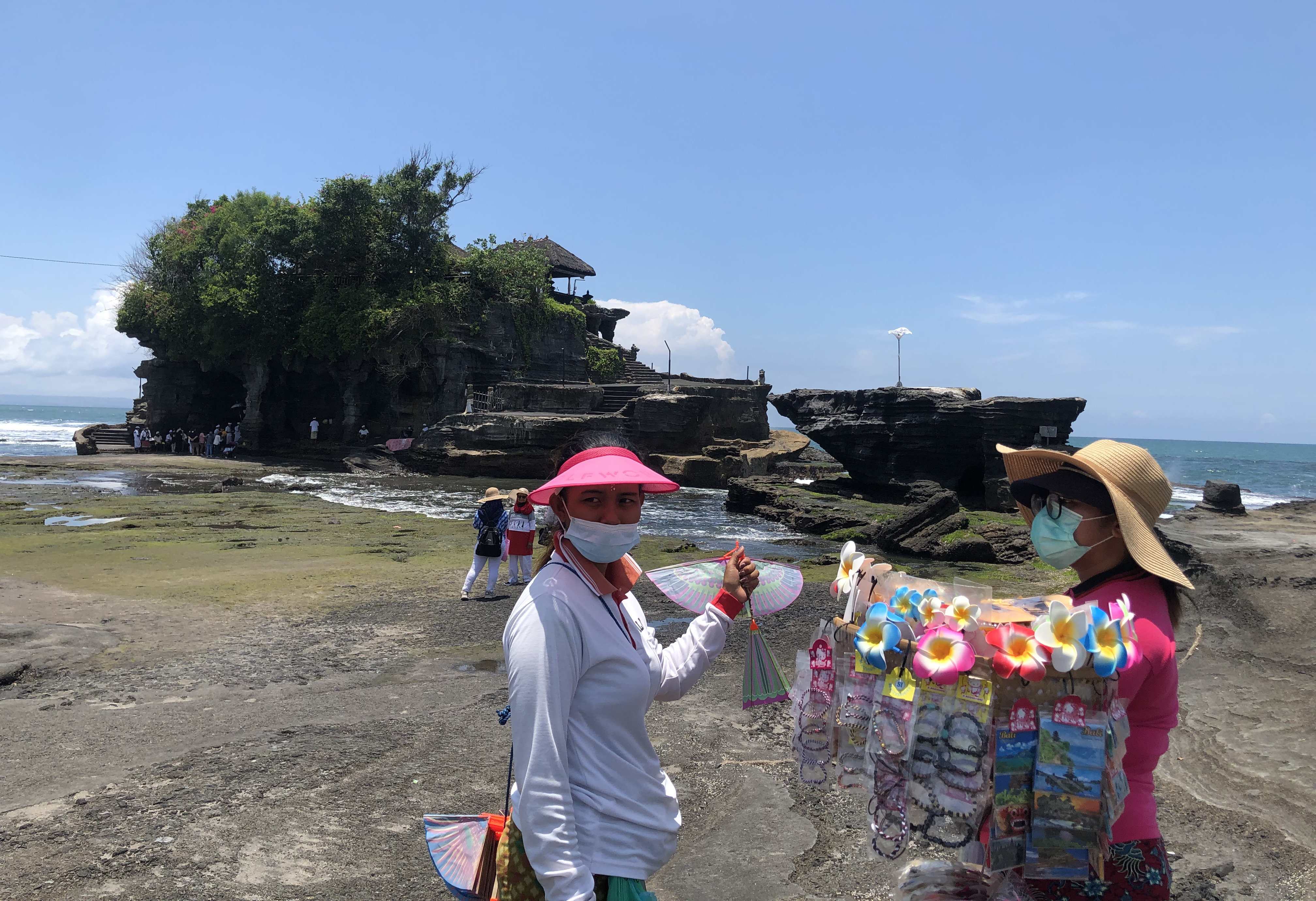 Asosiasi Agen Perjalanan dan Wisata (ASITA) Bali menyatakan belum ada turis asing berlibur ke Bali sejak pemerintah membuka penerbangan Okt