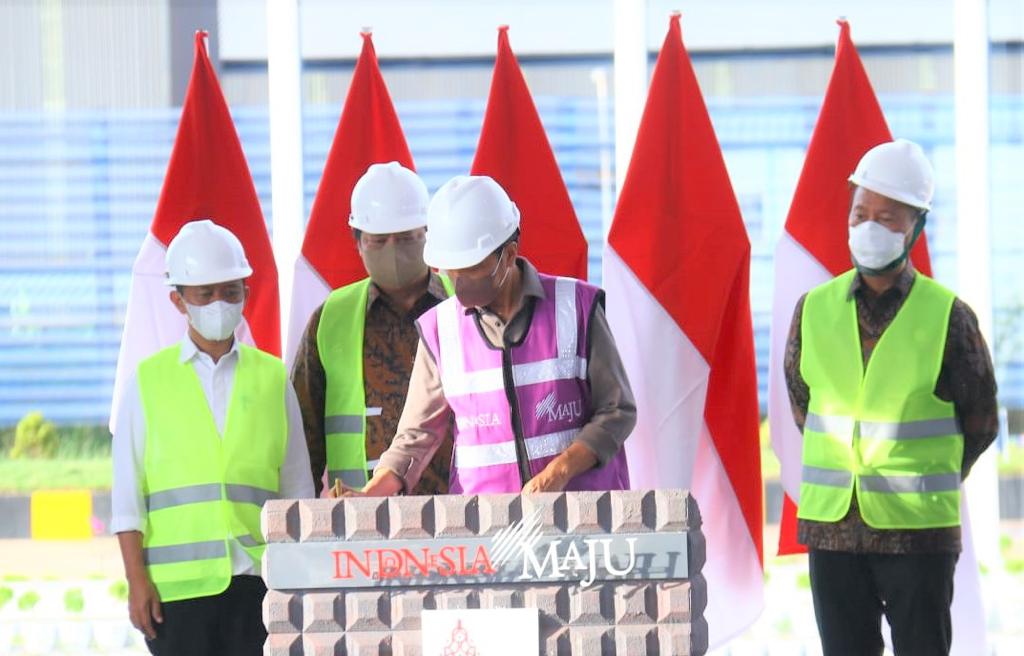  Menperin Agus Gumiwang Kartasasmita meresmikan pabrik smelter bijih nikel PT Gunbuster Nickel Industry (GNI) di Konawe, Sultra.