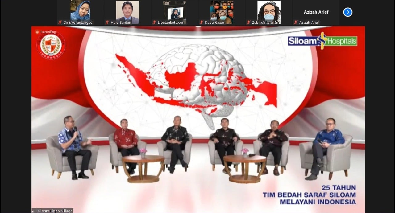 Press Conference - 25 Tahun Tim Bedah Saraf Siloam Melayani Indonesia” yang digelar virtual pada Rabu (15/12/2021)