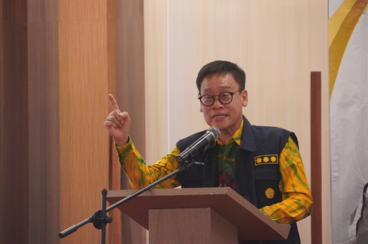 Pemenuhan kebutuhan pangan tidaklah mudah karena memerlukan kecukupan lahan dan air. 