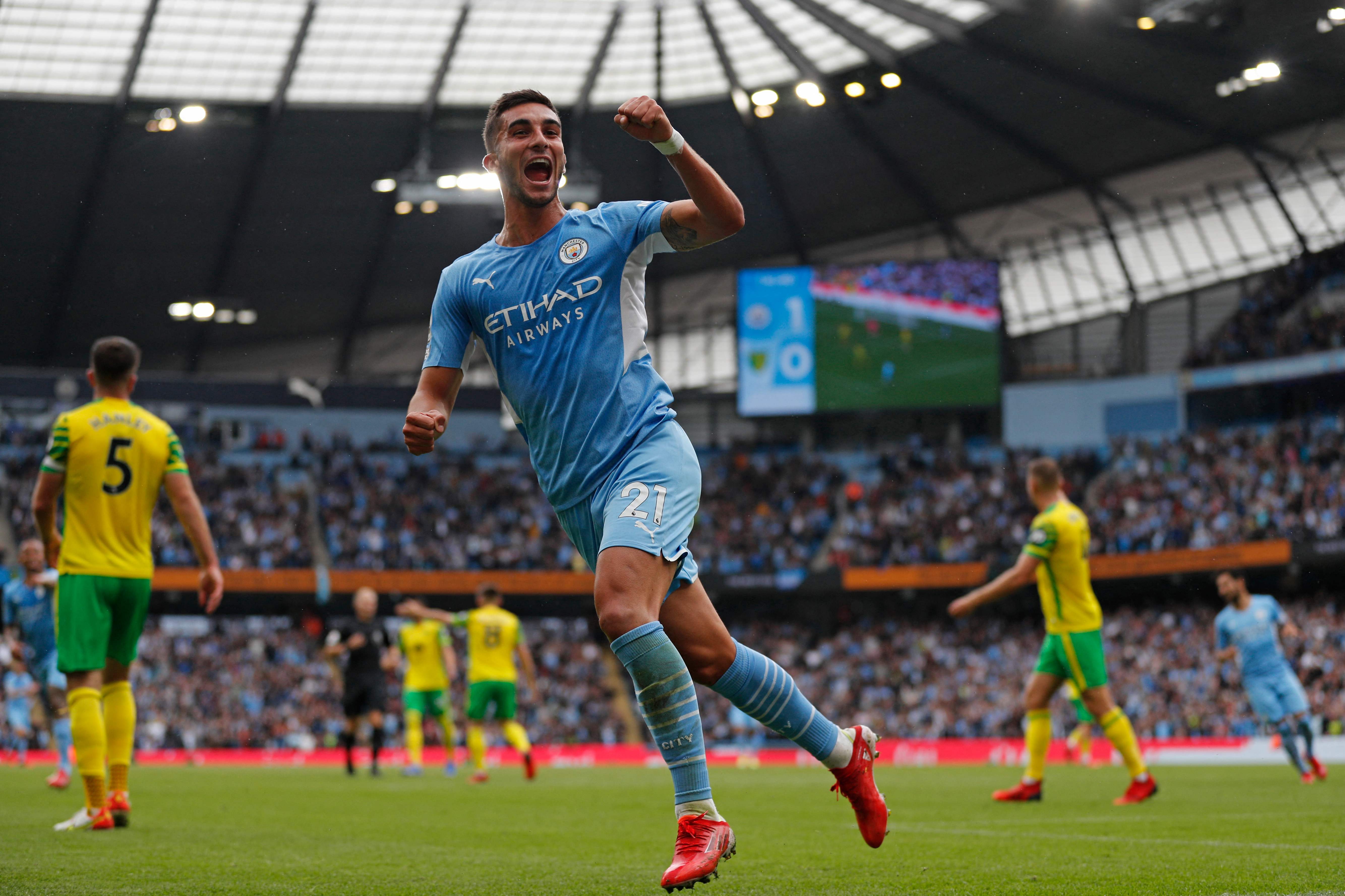 Gelandang Manchester City Ferran Torres