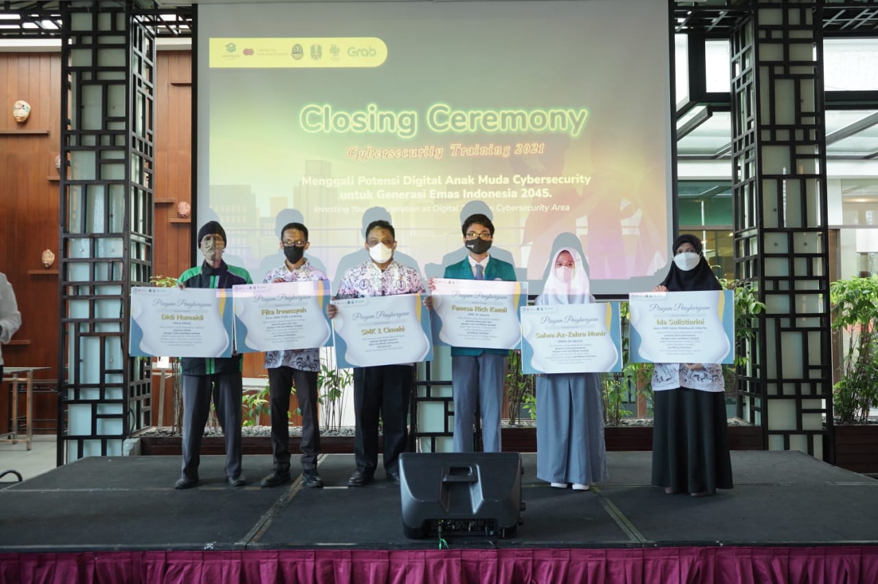 Closing Ceremony Cyber Security Training 2021 digelar secara hybird.
