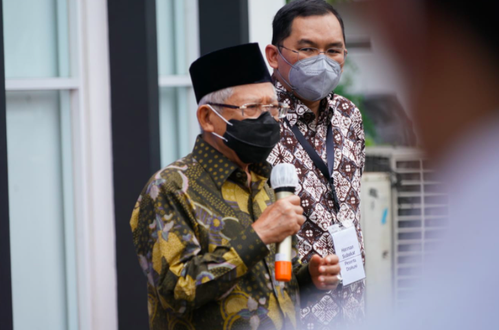 Wapres Ma’ruf Amin melakukan kunjungan kerja ke produsen kosmestik Paragon Technology and Innovation di Tangerang, Banten, Rabu (29/12).