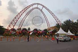  Pintu masuk Taman Impian Jaya Ancol.